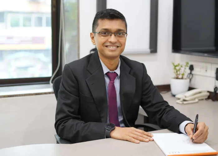 How Dr. Aditya Pawaskar Helps With Shoulder Replacement Recovery